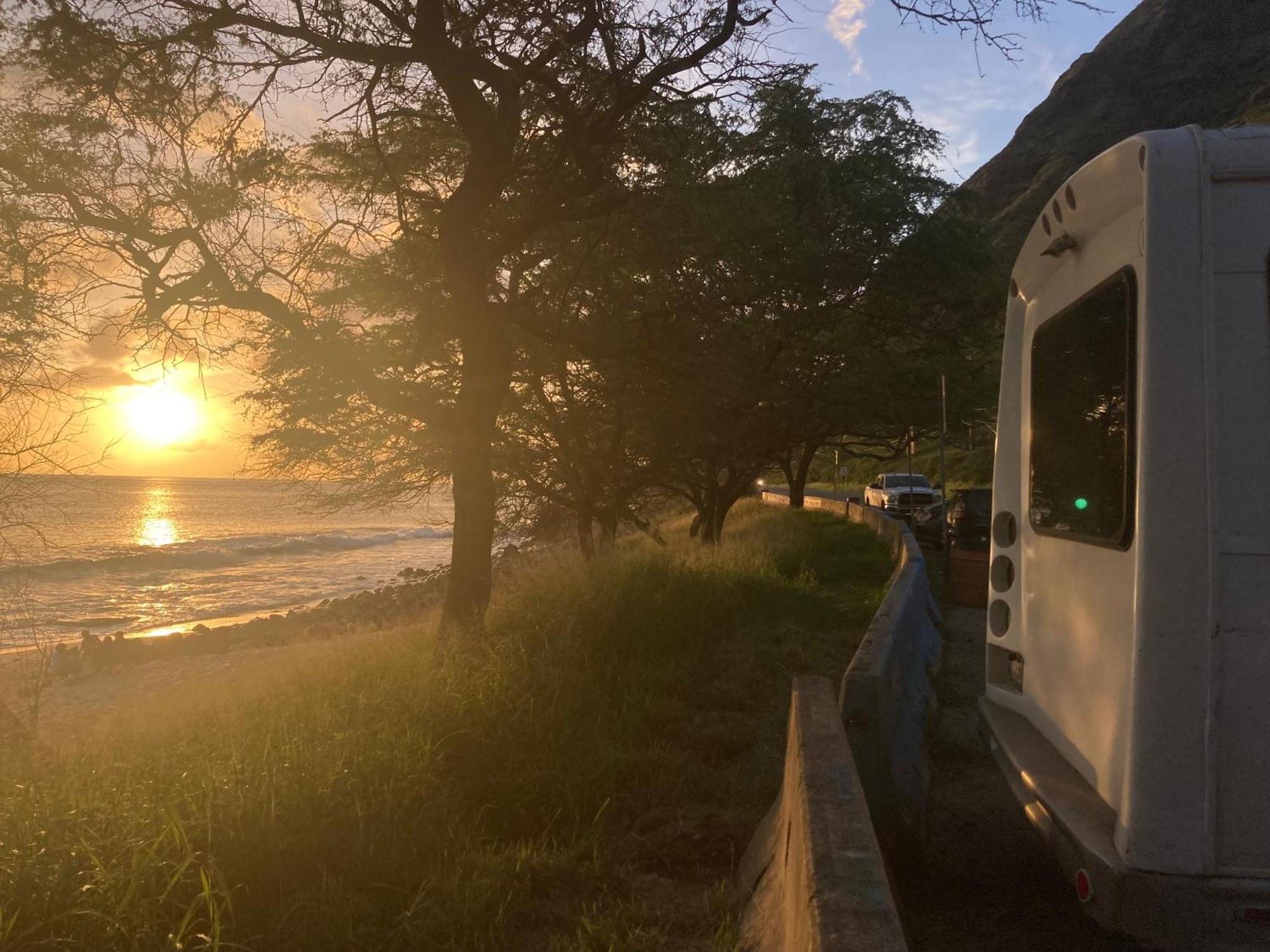 Oahu Camper Adventures Botel